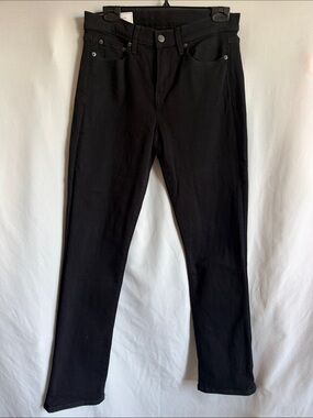 GAP Women's Straight Leg Jeans in Black